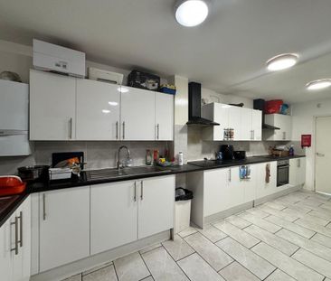 1 bedroom in a house share to rent - Photo 6
