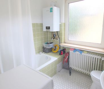 Gepflegte und großzügige 2-Zimmer-Wohnung im 1. Obergeschoss in ruh... - Photo 5