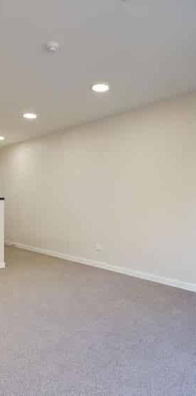 Vibrant city living! - Photo 1