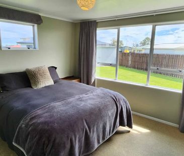 THREE BEDROOM BELL BLOCK HOME - Photo 2