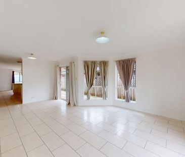 Beautifully Updated Home in the Highly Sought-After Sunnybank Hills... - Photo 4