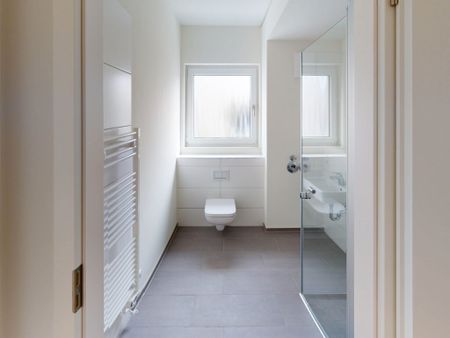 Familien aufgepasst: moderne 4 Zimmer Wohnung mit Terrasse zu vermieten! - Photo 4