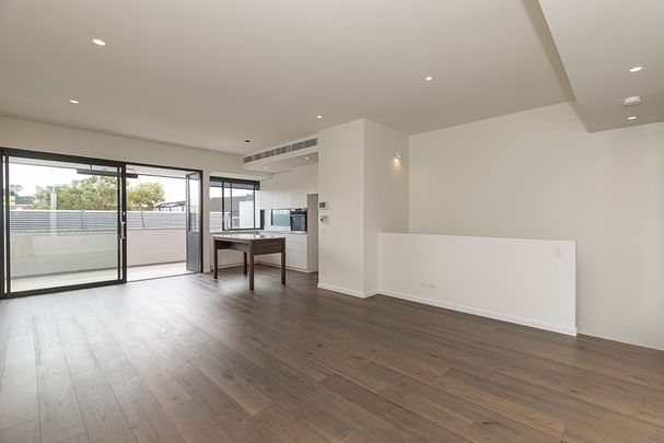 2/222 Chaucer Street ST KILDA - Photo 1