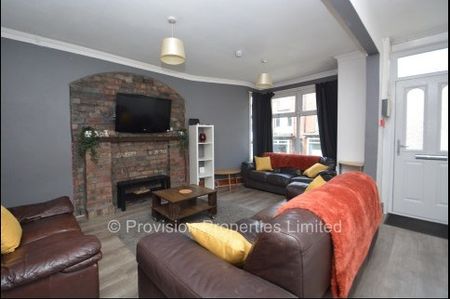 8 Bed Properties in Hyde Park - Photo 4