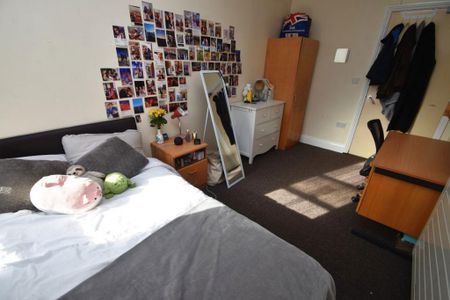 6 bedroom flat to rent - Photo 4
