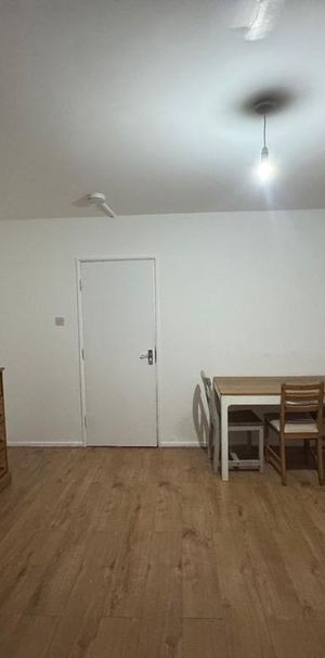 4 bedroom house to rent - Photo 1