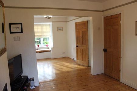 4 bedroom semi-detached house to rent - Photo 2