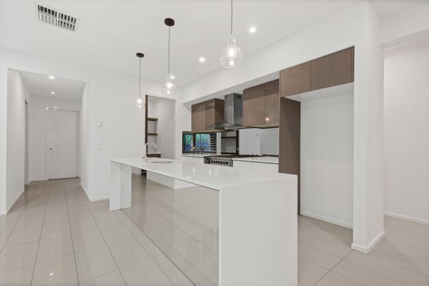 Stunning 4-Bedroom Home in Mickleham - Photo 1