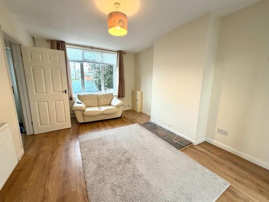 3 bedroom terraced house to rent - Photo 1