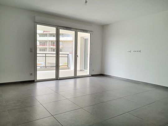 Location Appartement 3 pièces 71m² AJACCIO 20090 - Photo 1