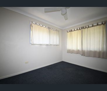 Charming Family Home in Gracemere Awaits! - Photo 4