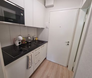 QUIET AND CENTRAL - Photo 6