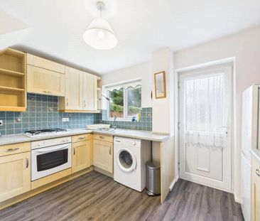 3 bedroom end of terrace house to rent - Photo 3