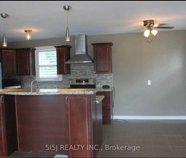 For Lease - 212 Lee Avenue, Whitby, Ontario - Photo 1