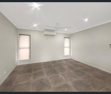 Relaxed Family Living with Pool in a Peaceful Mount Peter Setting - Photo 3