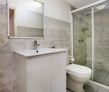 17/245 Targo Road - Photo 6