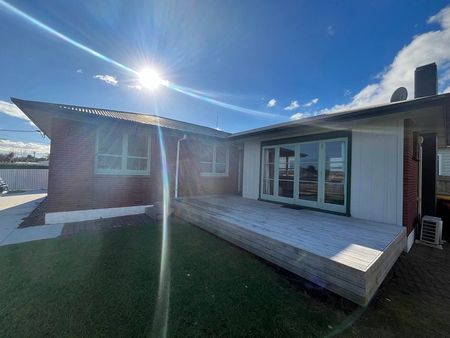 4 Bedroom close to the beach, Bayfair and Baywave - Photo 5
