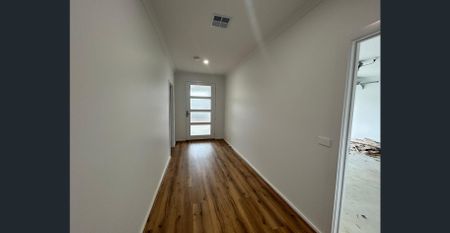 Stunning 4-Bedroom Home in Waterford Rise, Warragul - Photo 3