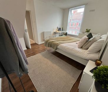 7 Bed Terraced House, Garmoyle Road, L15 - Photo 6