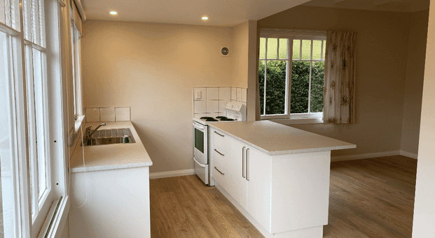 Family Home in the CBD! Walk to town! - Photo 1