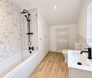 2 bedroom terraced house to rent - Photo 2