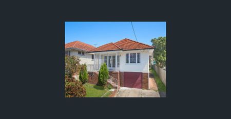 Character-Filled Greenslopes Home in a Prime Location - Photo 5