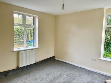 3 bedroom detached bungalow to rent - Photo 4