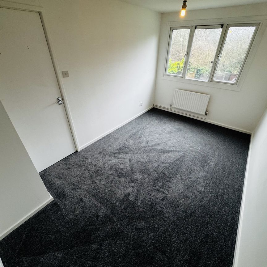 Brooke Close, Wellingborough - Photo 1