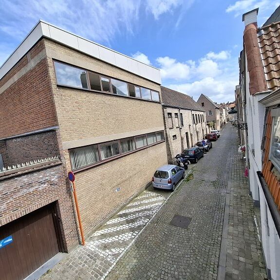 Vernieuwd 1-slaapkamerappartement te huur in Brugge - Photo 1