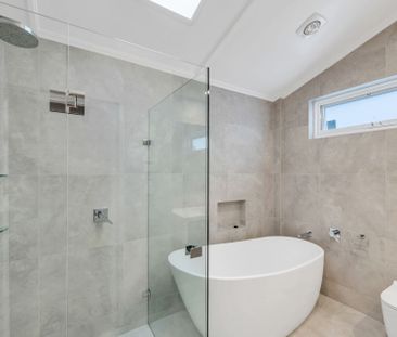 Comfortable family home in prime location - Photo 5