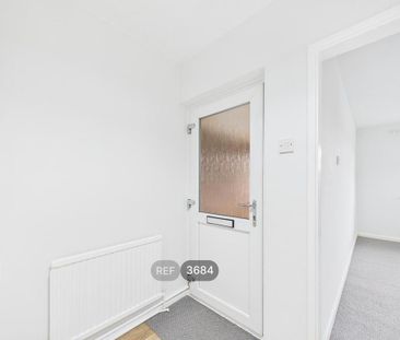 2 bedroom maisonette to rent - Photo 3