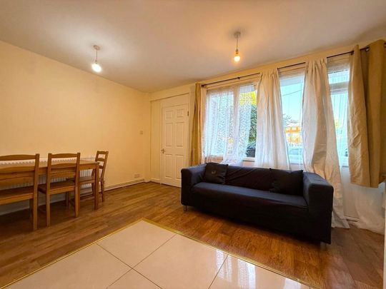 4 bedroom terraced house to rent - Photo 1