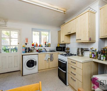 4 bedroom terraced house to rent - Photo 6