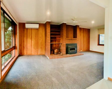 3 Bed, 2 Bath - Photo 2