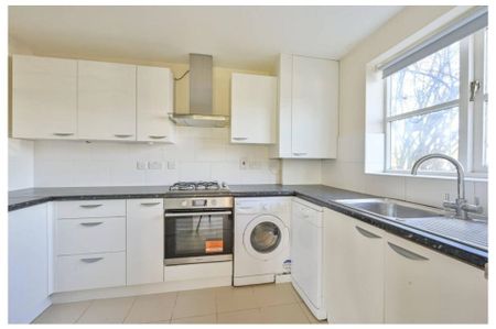 2 Bed Flat, Harland Close, SW19 - Photo 4