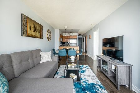 Yonge Street - Photo 5