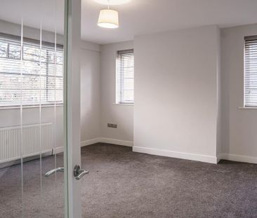 3 bedroom apartment to rent - Photo 6