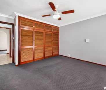 Sought After Suburb - Photo 2