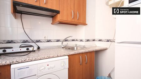 granada, Andalusia 18002 - Photo 2