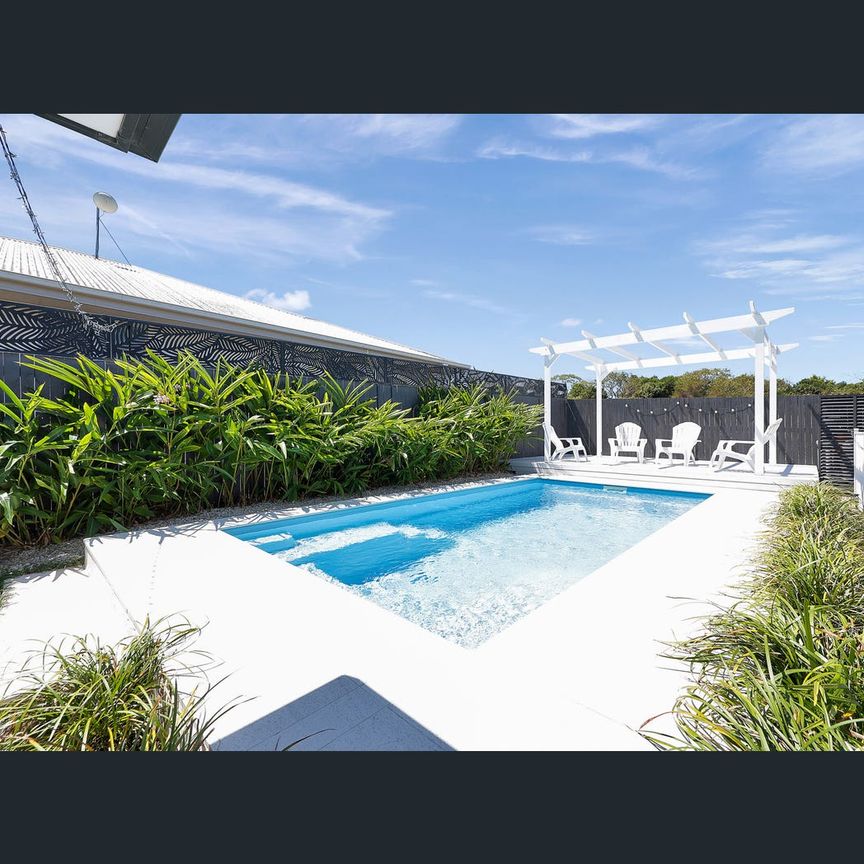 20 Grace Crescent, Slade Point, Qld 4740 - Photo 2