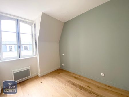Location Appartement 2 pièces 56m² FONTENAY LE COMTE 85200 - Photo 2