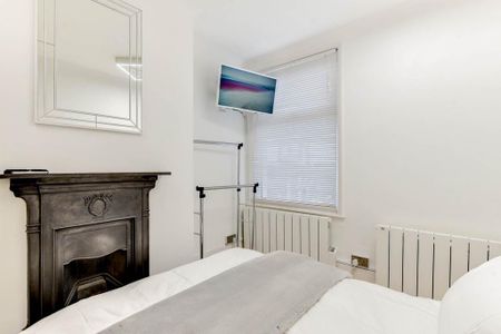 3 bedroom terraced house to rent - Photo 3