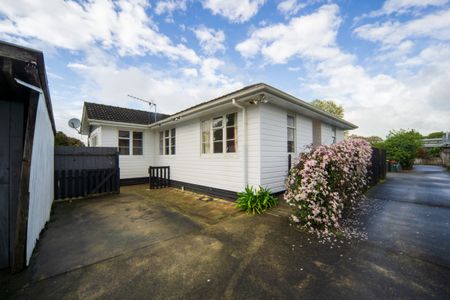 4-Bedroom Family Home in Prime Location - Photo 3