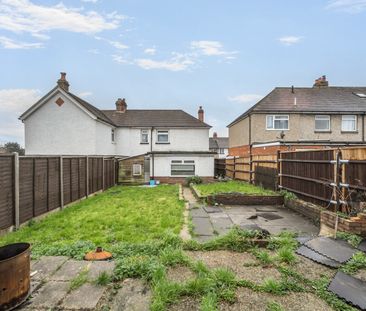 3 bedroom semi-detached house to rent - Photo 4