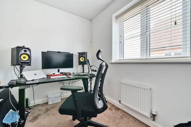 3 bedroom detached house to rent - Photo 1
