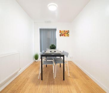 Mixed use to rent - Photo 1