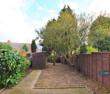 4 bedroom end of terrace house to rent - Photo 6