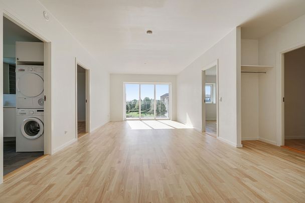 4-vær. lejlighed med egen altan - Photo 1