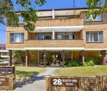 Beautifully Renovated Two Bedroom Unit - Photo 1