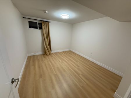 For Lease - 23 Beardmore Acres Unit# Basement, Toronto, Ontario - Photo 2